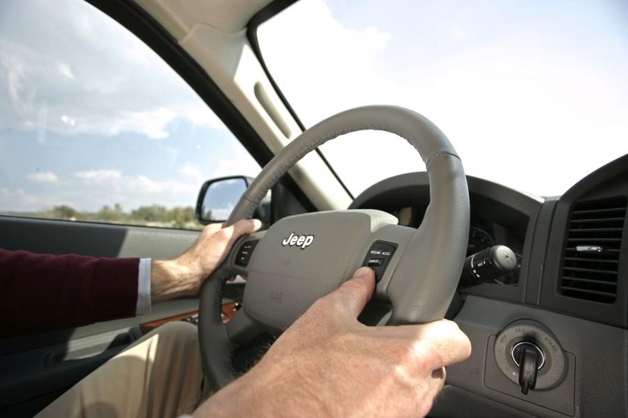  Jeep Grand Cherokee 2005 года  (фото 27 из 133)